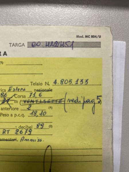 BMW Řada 5 (1974) 525i E12 REZEVOVÁNO - fotka 26 z 26