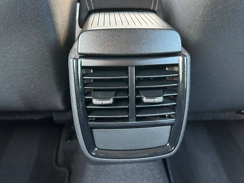 Škoda Kamiq (2022) 1.0 TSI 70 kW LED manuál - fotka 32 z 33