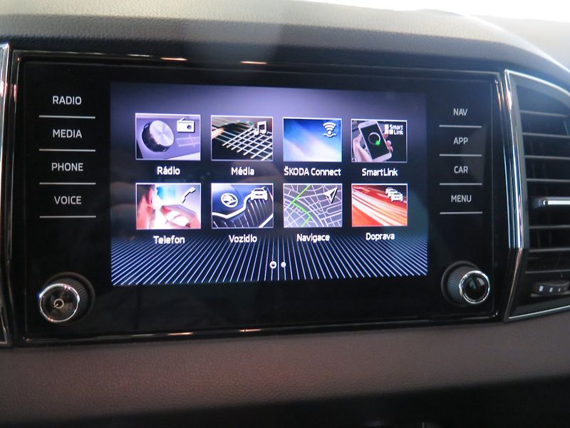 Škoda Karoq (2019) 1.5TSI,klima,navi,výhřev,Style - fotka 13 z 29