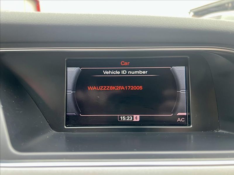 Audi A4 2,0 TDi KLIMA / NAVI - fotka 30 z 40