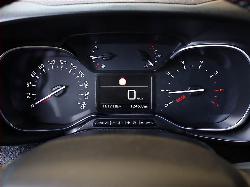 Citroën Berlingo (2020) Feel 1.5 BlueHDi, 5Míst, ČR - fotka 9 z 15