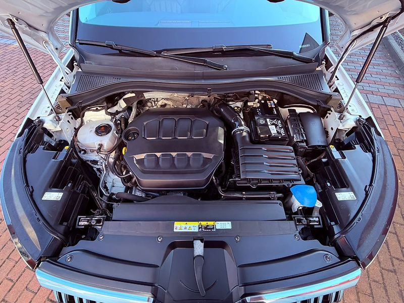 Škoda Kodiaq 2.0 TSi DSG 4x4 L&K, ČR, 1.Maj - fotka 34 z 35