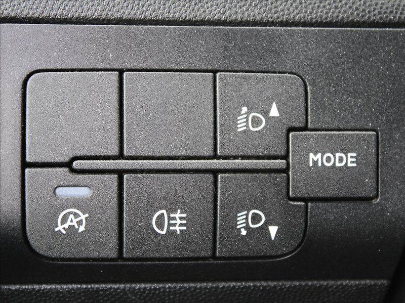 Opel Movano 2,2 CDTi 121kW L3H2 1.maj.ČR - fotka 19 z 22