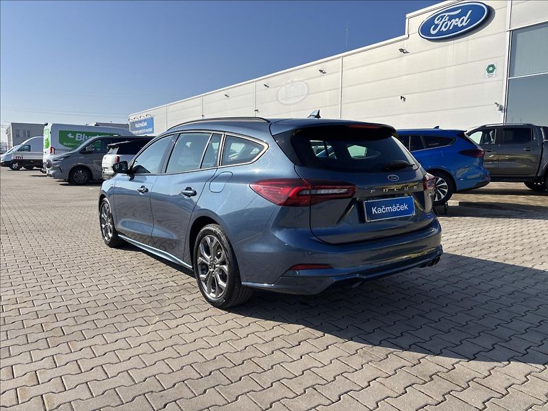 Ford Focus 1,0 EcoBoost  92kW ST-Line - fotka 3 z 28