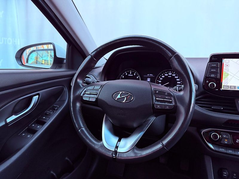 Hyundai i30 1.4 T-GDi All Inclusive, ČR - fotka 16 z 29
