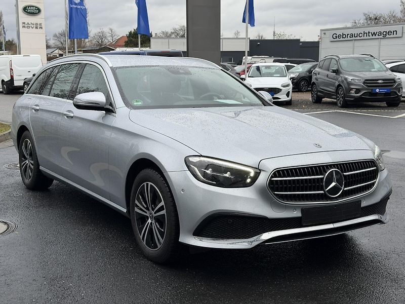 Mercedes-Benz Třídy E E 220 d T 9G-TRONIC Avantgarde - fotka 18 z 36