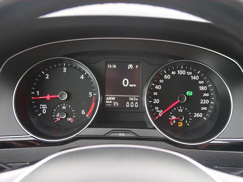 Volkswagen Passat (2018) Comfortline 2.0 TDI, Automat - fotka 11 z 18
