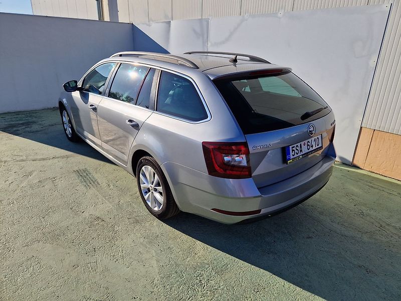 Škoda Octavia Style 1,6 TDI DSG 85kw - fotka 4 z 29