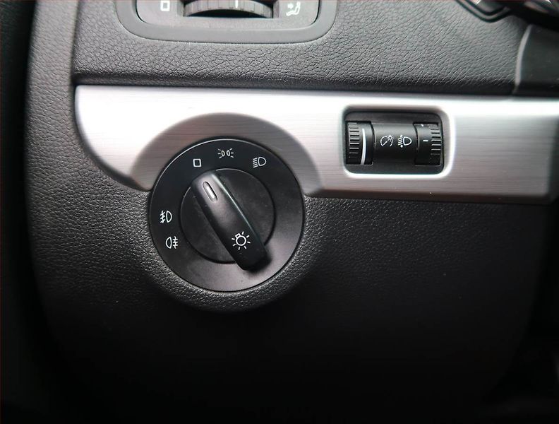 Škoda Yeti (2017) 1.4 TSI, 4X4, Automat, ČR - fotka 16 z 19