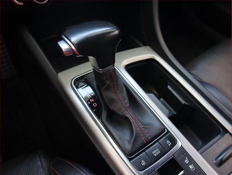 Kia Optima (2017) 1.7 CRDI, Automat, Serv.kniha - fotka 13 z 22