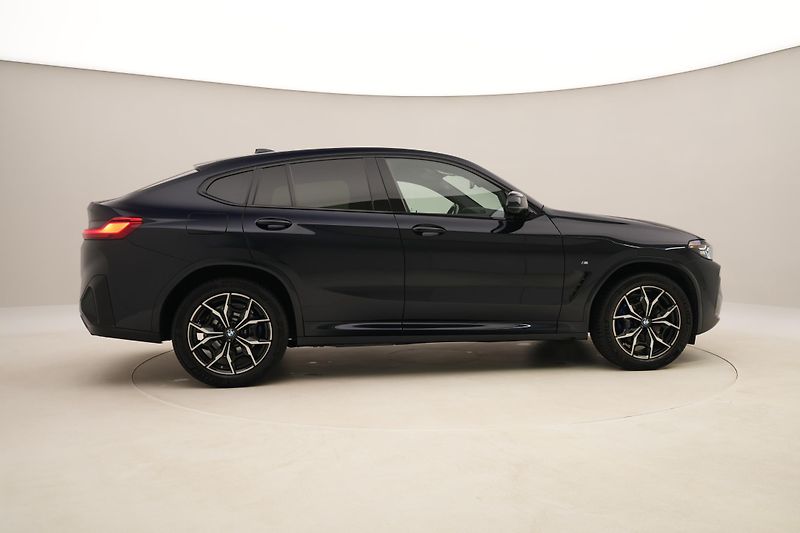 BMW X4 xDRIVE 20i M-PAKET AUT CZ - fotka 13 z 73