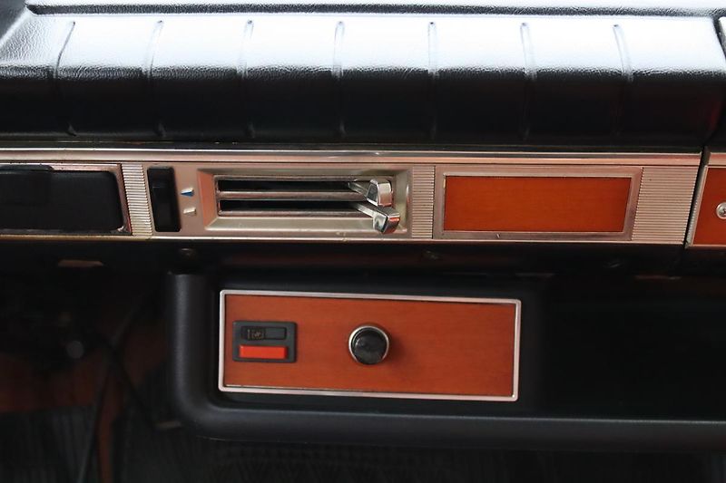 Fiat 124 1974 FIAT 124 SERIE III - fotka 30 z 50