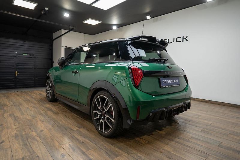Mini Cooper JCW 2.0 170 kW - fotka 6 z 30