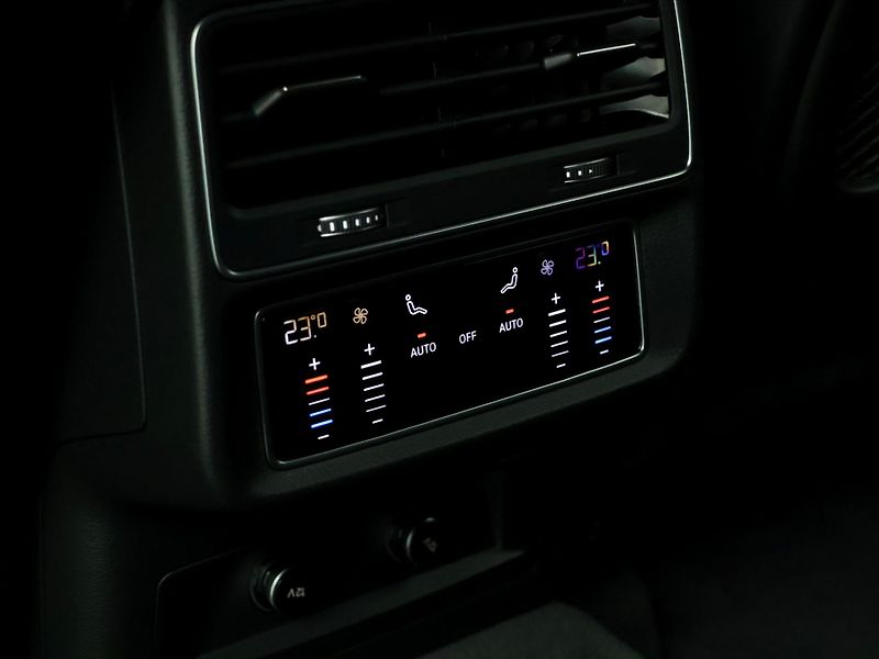 Audi Q7 3,0 50 TDI Quattro S line CZ - fotka 17 z 43