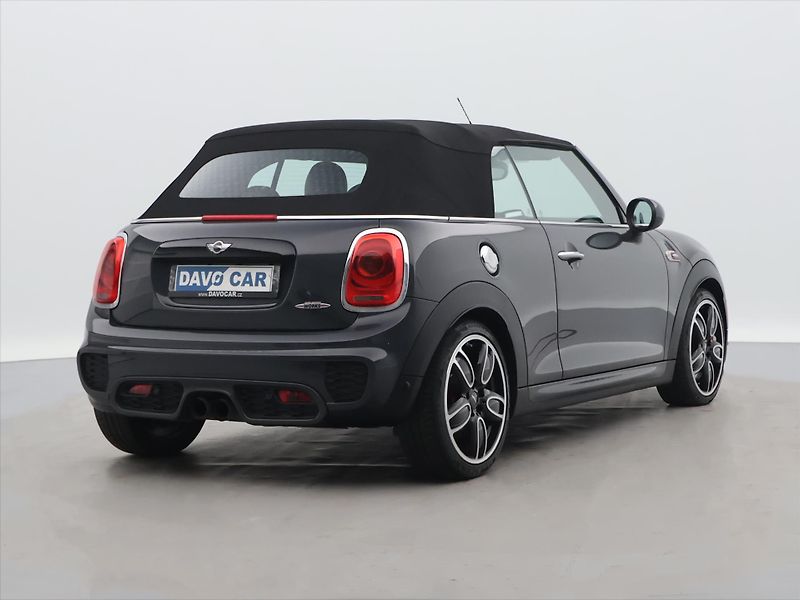 Mini Cooper 2,0 i JCW 170kW Cabrio Manual - fotka 7 z 39
