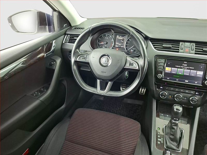 Škoda Octavia (2014) 1.8 TSI, Automat, Navi, Xenony - fotka 7 z 19