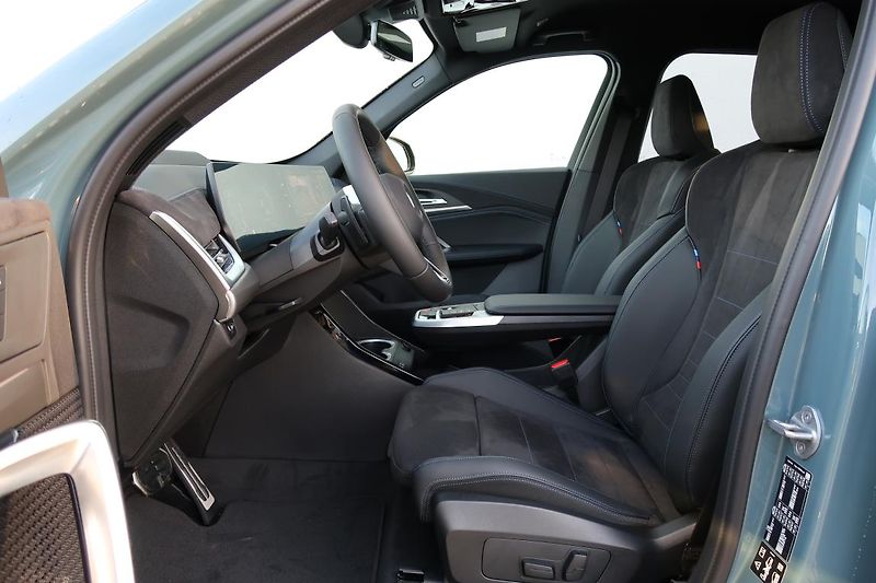 BMW X1 xDrive20d - fotka 2 z 6