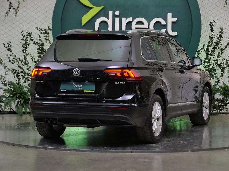 Volkswagen Tiguan - fotka 2 z 23