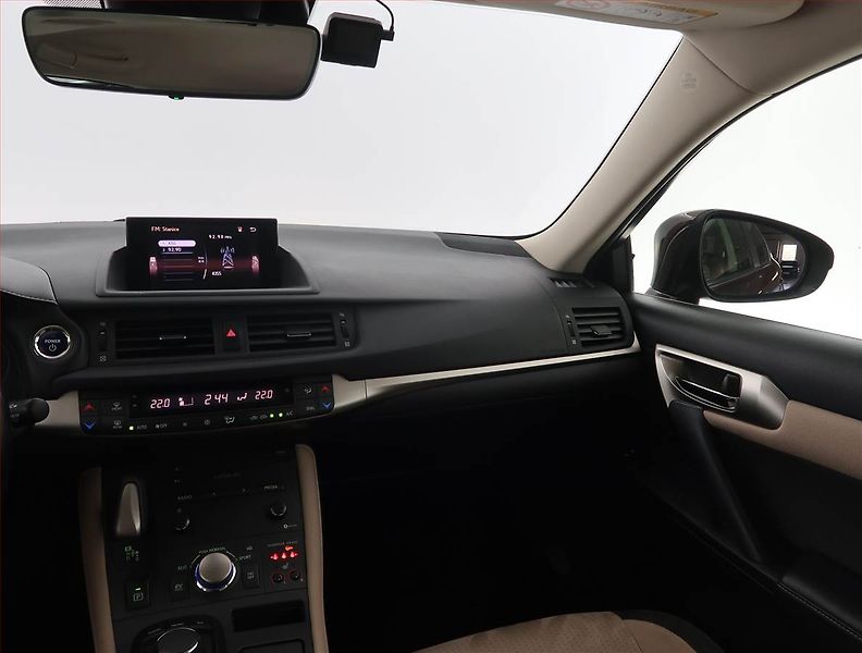 Lexus CT 200h (2020) 200h, Automat, ČR,1.maj - fotka 8 z 19