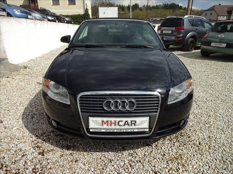 Audi A4 1,8 T CABRIO !AKČNÍ CENA! - fotka 2 z 51