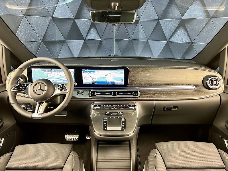 Mercedes-Benz Třídy V 300d 4M AMG LUXURY, AIRMATIC - fotka 9 z 34