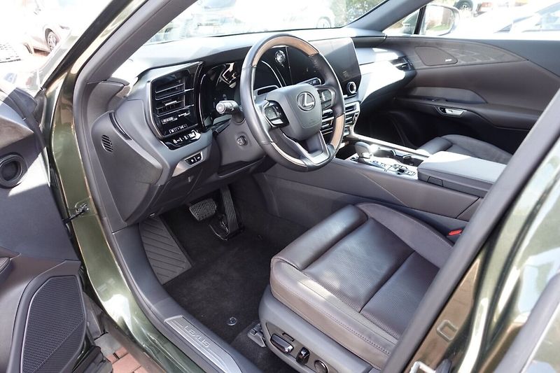 Lexus RX 450h plus RX450h+ Plug-in Luxury - fotka 11 z 36