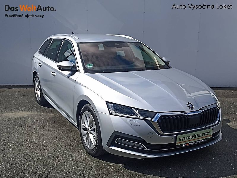 Škoda Octavia (2023) 2.0 TDI DSG Head Up. tažné MAT - fotka 26 z 35