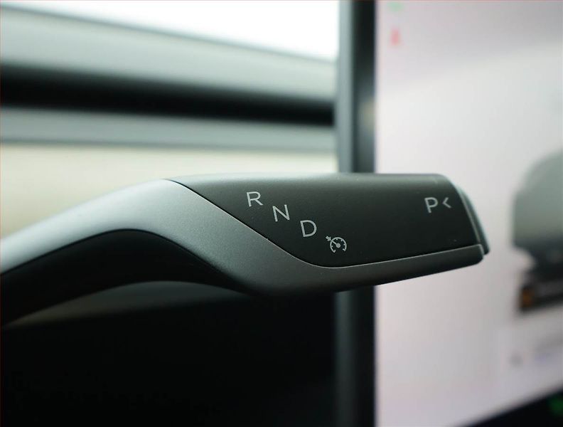 Tesla Model Y (2022) Long Range AWD 79kWh, SoH 93% - fotka 13 z 21