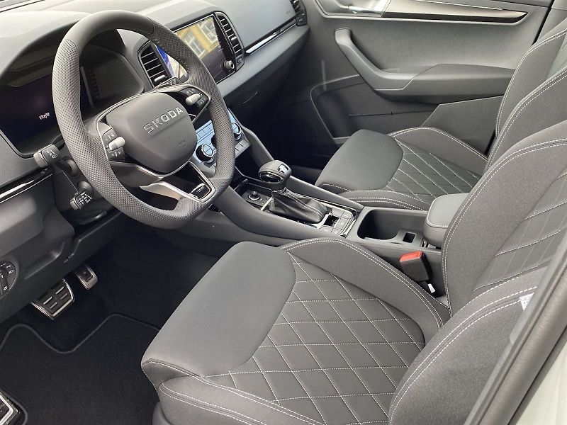Škoda Karoq (2025) TDI 4x4 DSG Sportline - fotka 8 z 35