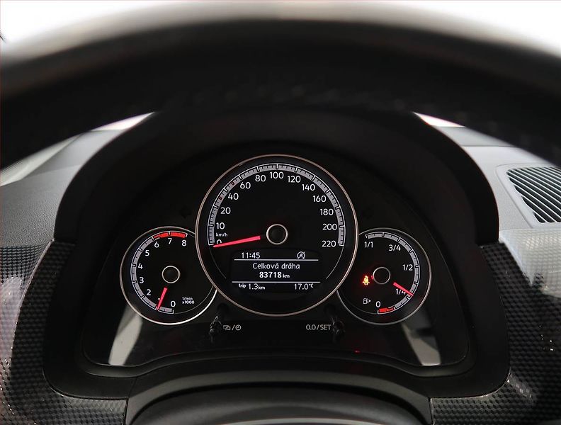 Volkswagen up! (2022) 1.0, Tempomat, Park. senzory - fotka 11 z 19