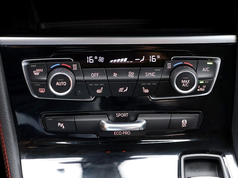 BMW Řada 2 2,0 218da 110kW Sport line CZ - fotka 26 z 34