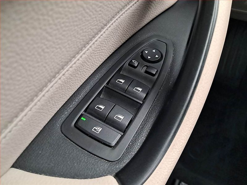 BMW X1 (2019) sDrive18d, Automat, ČR,1.maj - fotka 19 z 20