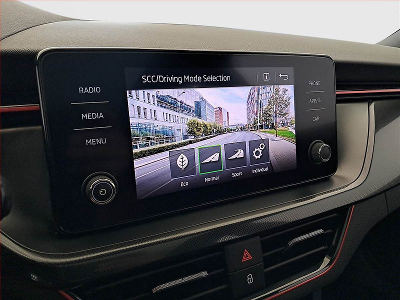 Škoda Scala (2020) Monte Carlo 1.5 TSI - fotka 18 z 21