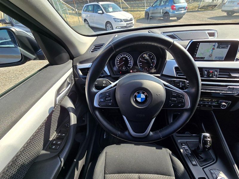 BMW X1 (2018) 2.0d 110KW 18d Xdrive - fotka 14 z 23