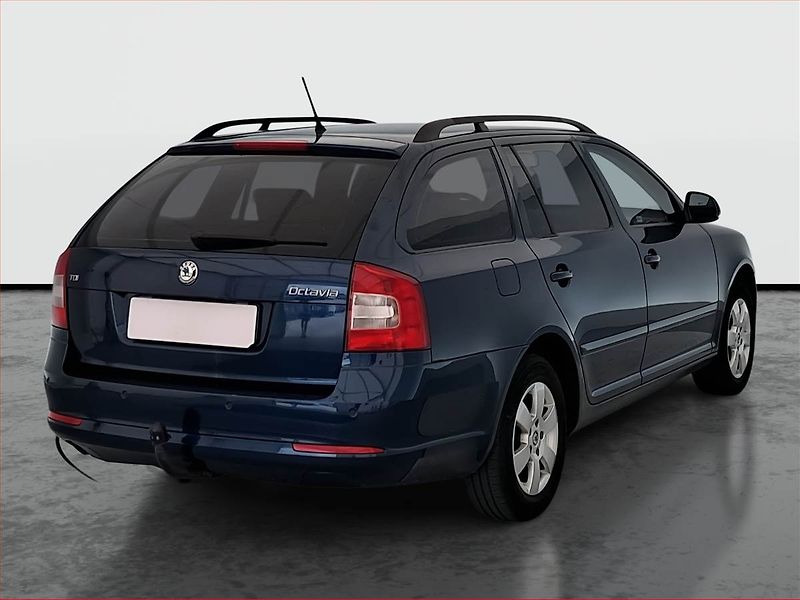 Škoda Octavia (2012) Ambition 1.6 TDI, Tempomat - fotka 5 z 16