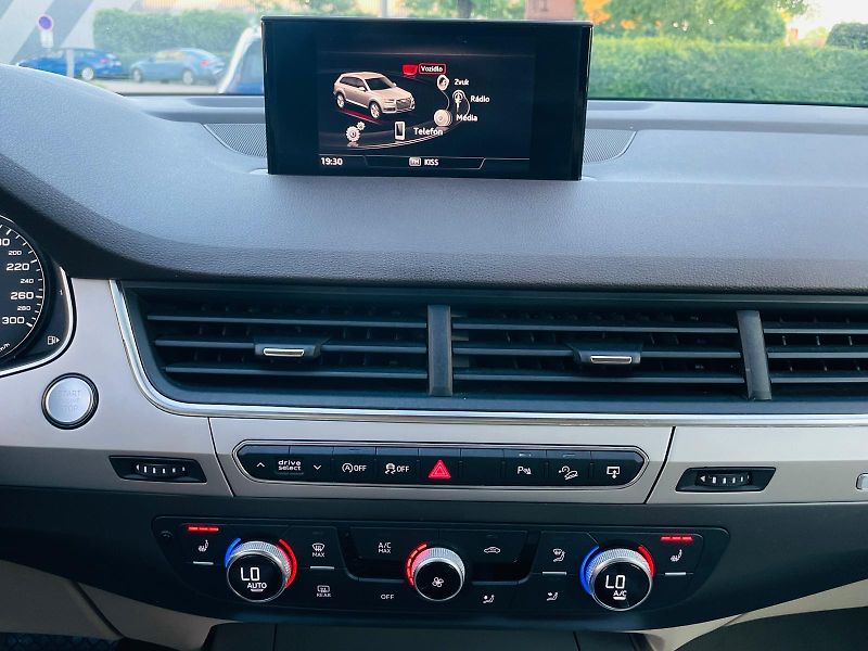 Audi Q7 3.0TDI AUT VÝHŘEV QUATTRO - fotka 38 z 54