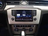 Volkswagen Passat (2015) 2.0 TDI, Automat, Navi - náhled 12