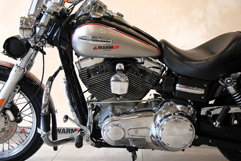 Harley-Davidson FXDC Dyna Super Glide Custom (2009) 2. - fotka 18 z 20