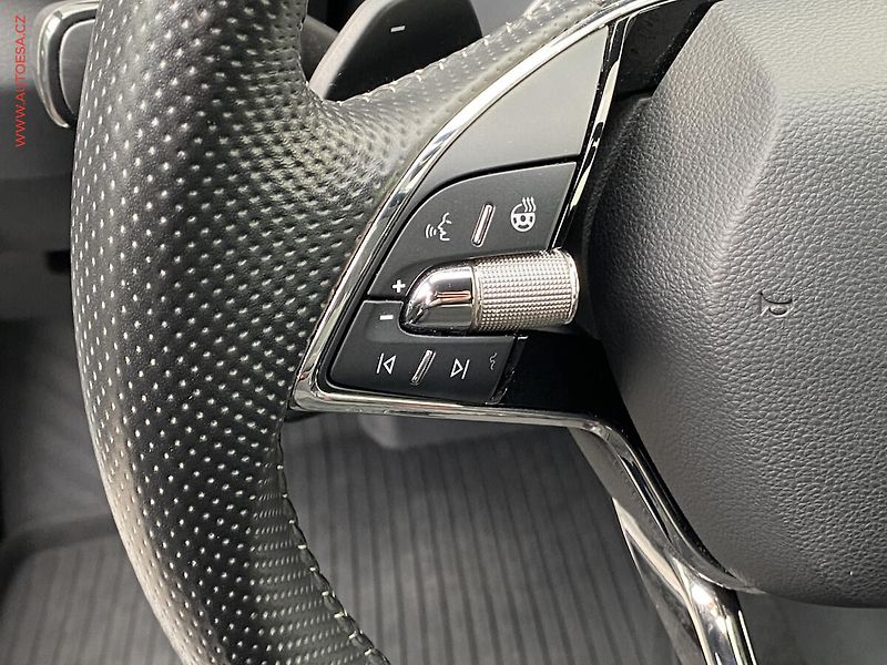 Škoda Karoq (2023) 1.5TSi, 2.maj,ČR, SportLine - fotka 13 z 19