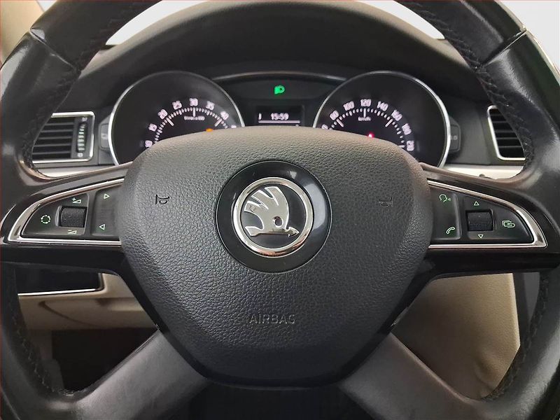 Škoda Superb (2014) 2.0 TDI, Serv.kniha, Navi - fotka 14 z 19