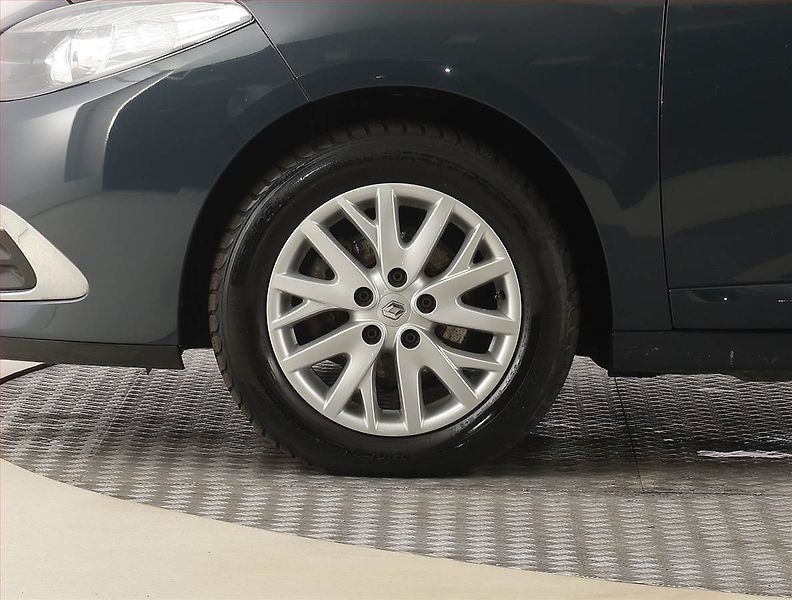Renault Fluence (2014) Privilege 1.6 16V, Tempomat - fotka 14 z 19