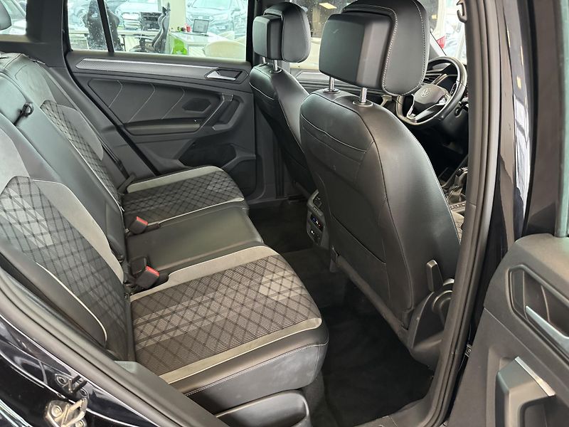 Volkswagen Tiguan (2021) 2,0TSi 4M R-LINE LED NAVI  - fotka 21 z 33