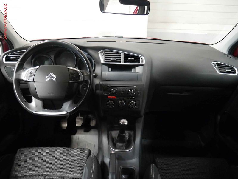 Citroën C4 (2016) 1.2i, 2.maj,ČR, STK6/28 - fotka 8 z 17