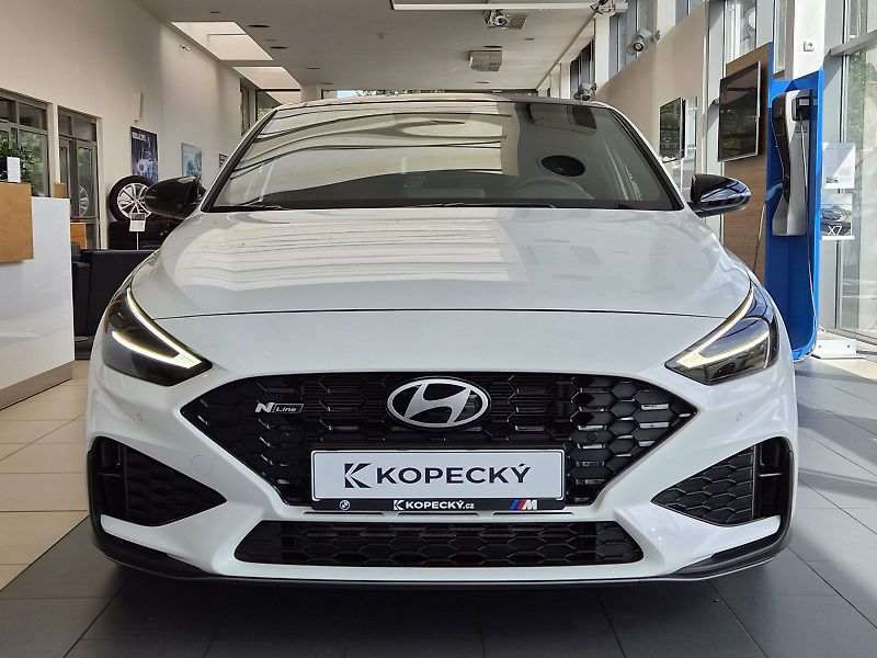 Hyundai i30 1.5 T-GDI/103kW N-Line DCT - P - fotka 2 z 38