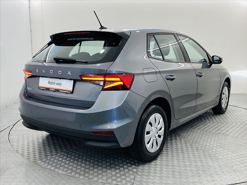Škoda Fabia 1,0 MPI 59kW Selection - fotka 2 z 25