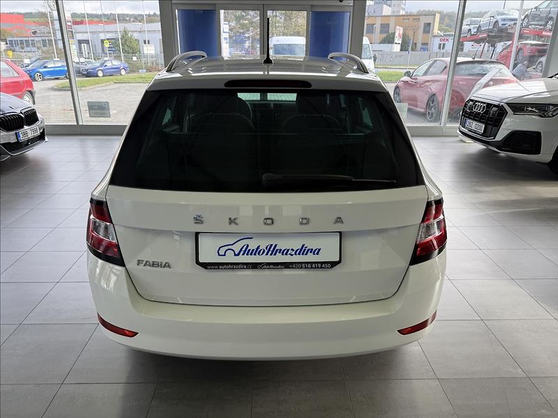 Škoda Fabia 1,0   TSI 70kW,ČR,SERVISKA - fotka 5 z 18