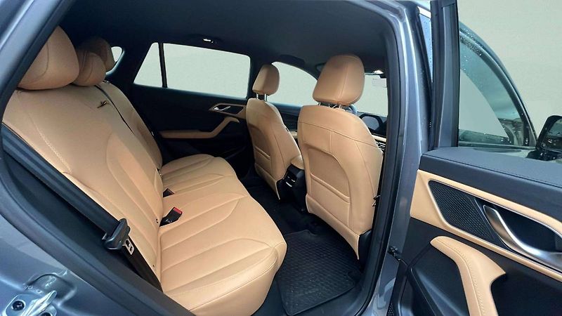 MG HS EXCLUSIVE 1.5T AT7 (125kW/170k - fotka 24 z 30