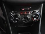 Peugeot 208 (2016) 1.6 BlueHDi, Tempomat - náhled 16