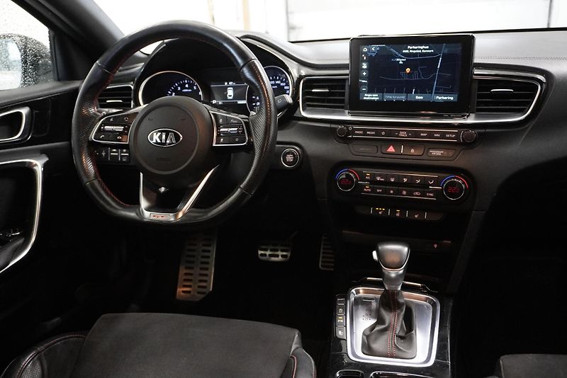 Kia ProCeed 1.6 T-GDI 150kW GT-LINE AUT - fotka 22 z 31
