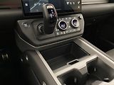 Land Rover Defender (2026) 90 V8 EDITION P525 AWD AUT - náhled 25